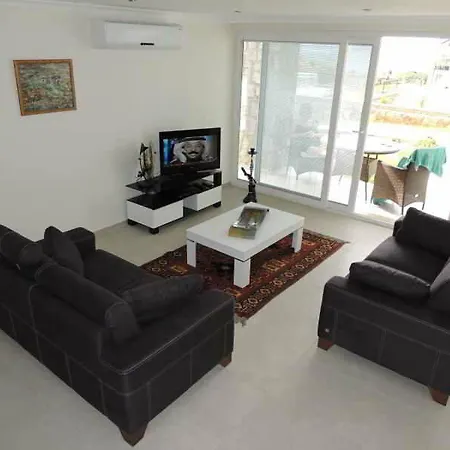 Orka Gardens Apartment