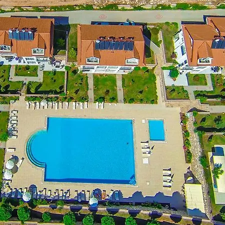 Orka Gardens Apartament *